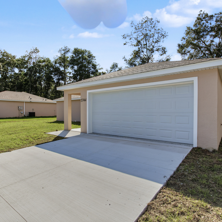 5744 NW 61st Ave, Ocala, FL 34482