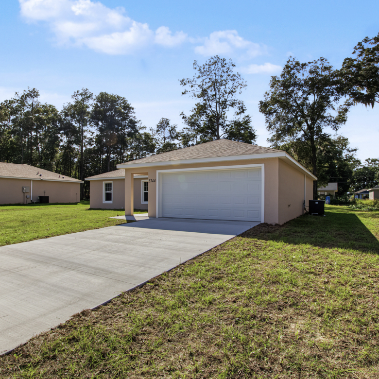 5744 NW 61st Ave, Ocala, FL 34482