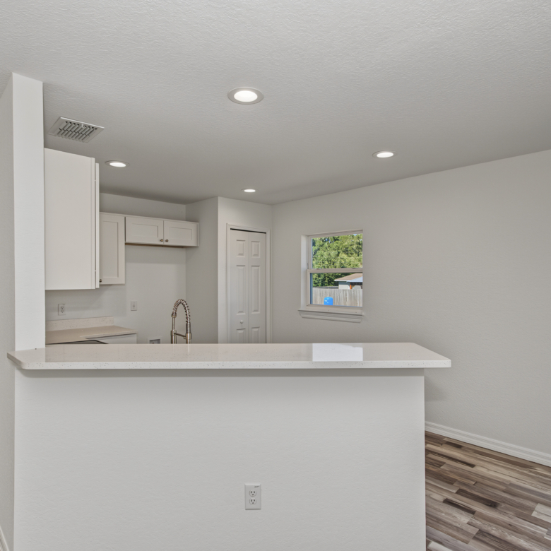 5744 NW 61st Ave, Ocala, FL 34482