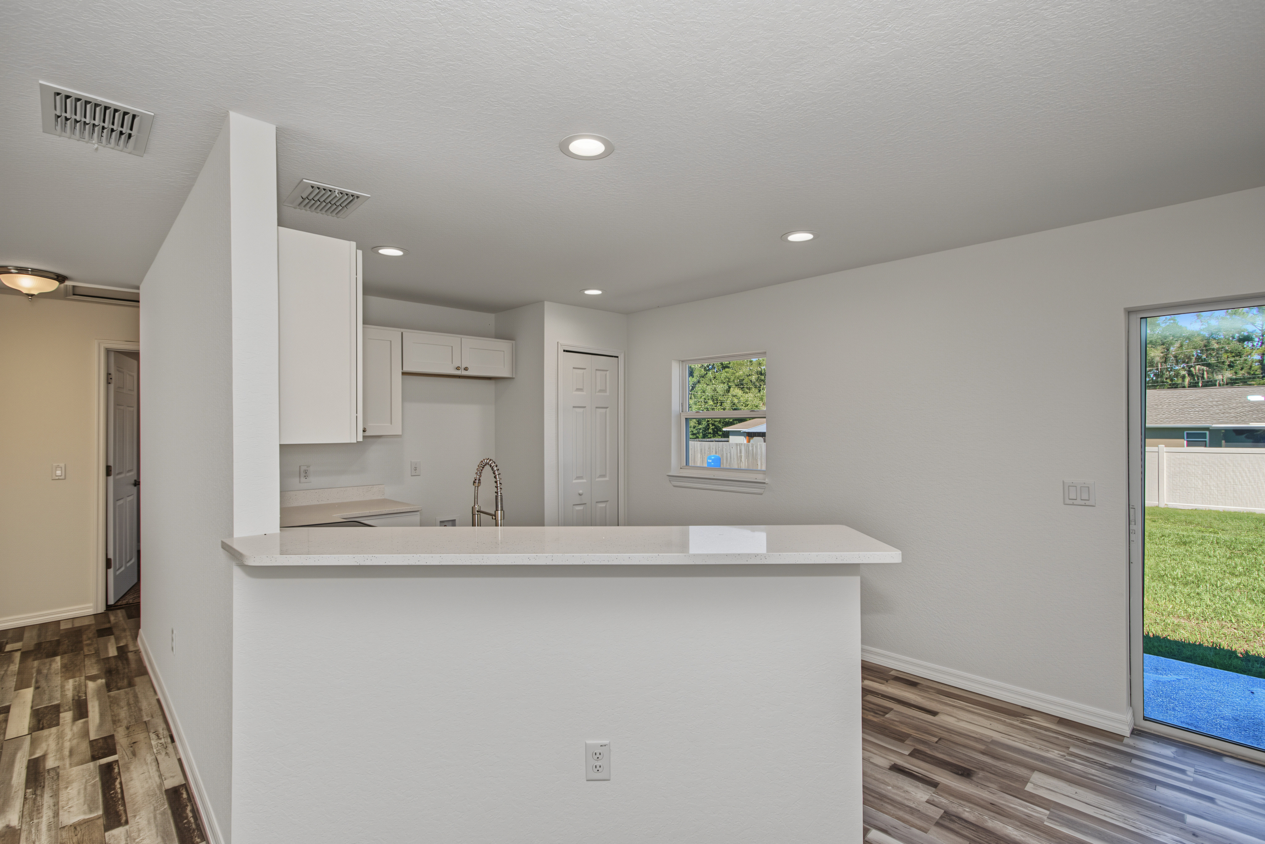 5744 NW 61st Ave, Ocala, FL 34482